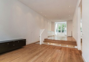 Johannes Verhulststraat 200-hs,Amsterdam,Noord-Holland Nederland,4 Slaapkamers Slaapkamers,1 BadkamerBadkamers,Appartement,Johannes Verhulststraat,1,1083