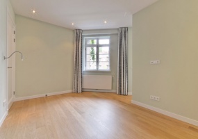 Titiaanstraat 29-II, Amsterdam, Noord-Holland Nederland, 4 Bedrooms Bedrooms, ,2 BathroomsBathrooms,Apartment,For Rent,Titiaanstraat,2,1136