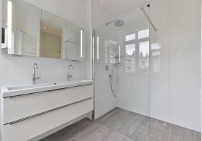 Titiaanstraat 29-II, Amsterdam, Noord-Holland Nederland, 4 Bedrooms Bedrooms, ,2 BathroomsBathrooms,Apartment,For Rent,Titiaanstraat,2,1136