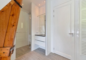 Titiaanstraat 29-II, Amsterdam, Noord-Holland Nederland, 4 Bedrooms Bedrooms, ,2 BathroomsBathrooms,Apartment,For Rent,Titiaanstraat,2,1136