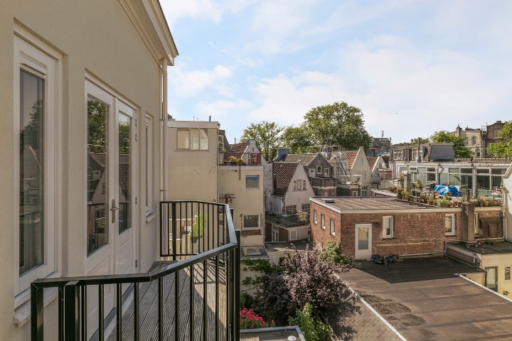 Lange Leidsedwarsstraat 214-III,Amsterdam,Noord-Holland Nederland,2 Bedrooms Bedrooms,1 BathroomBathrooms,Apartment,Lange Leidsedwarsstraat,3,1185