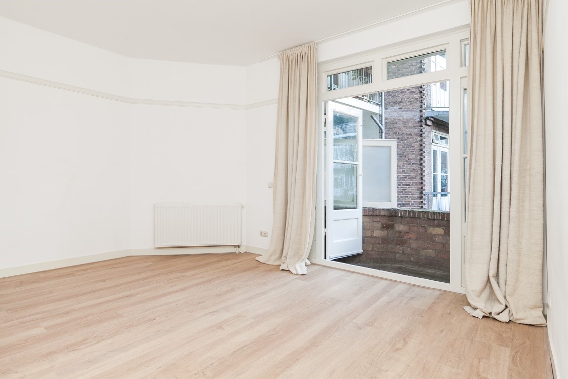 Olympiaplein 13 hs Amsterdam,Noord-Holland Nederland,4 Bedrooms Bedrooms,1 BathroomBathrooms,Apartment,Olympiaplein,1024