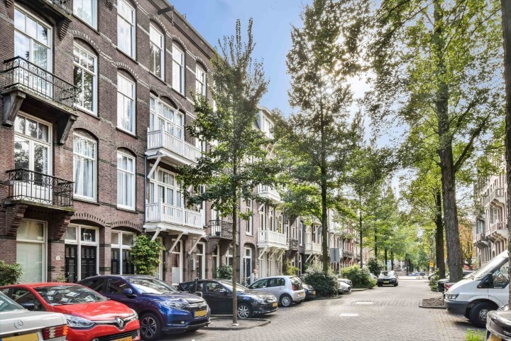 Johannes Verhulststraat 11 III, Amsterdam, Noord-Holland Nederland, 4 Bedrooms Bedrooms, ,2 BathroomsBathrooms,Apartment,For Rent,Johannes Verhulststraat,3,1201