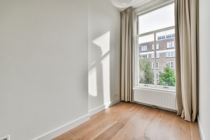 Johannes Verhulststraat 11 III, Amsterdam, Noord-Holland Nederland, 4 Bedrooms Bedrooms, ,2 BathroomsBathrooms,Apartment,For Rent,Johannes Verhulststraat,3,1201