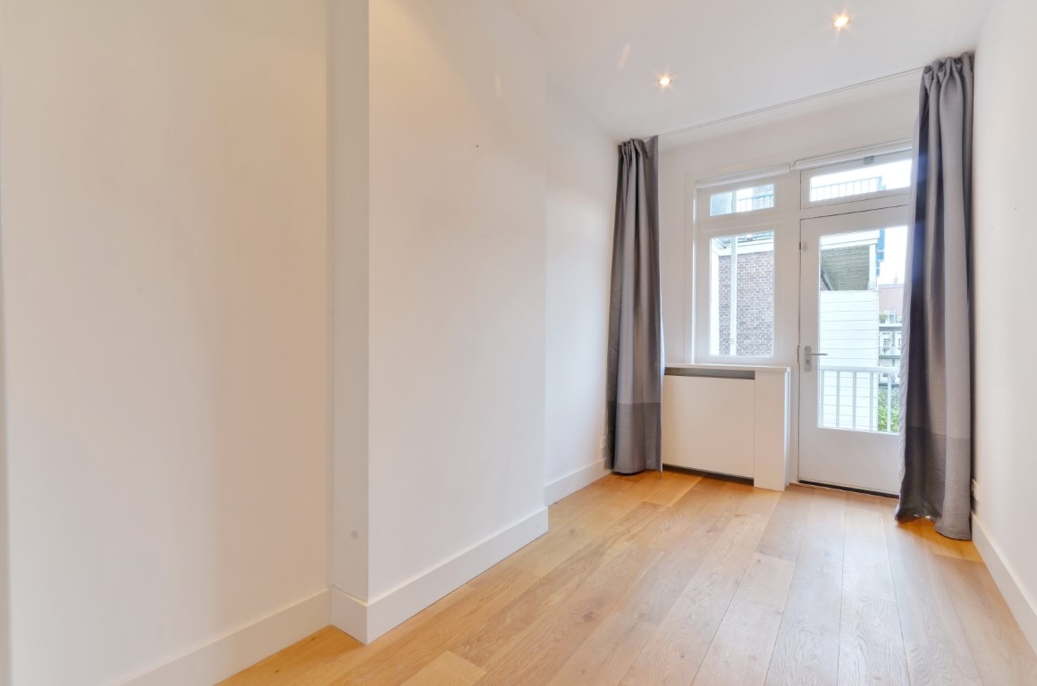 Gerrit van der Veenstraat 124-II Amsterdam,Noord-Holland Nederland,3 Bedrooms Bedrooms,2 BathroomsBathrooms,Apartment,Gerrit van der Veenstraat,2,1026