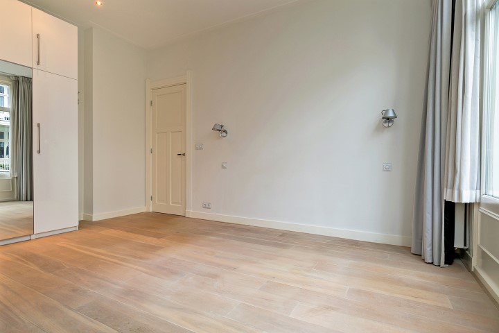 Valeriusstraat 272, Amsterdam, Noord-Holland Nederland, 4 Bedrooms Bedrooms, ,1 BathroomBathrooms,Apartment,For Rent,Valeriusstraat ,1239