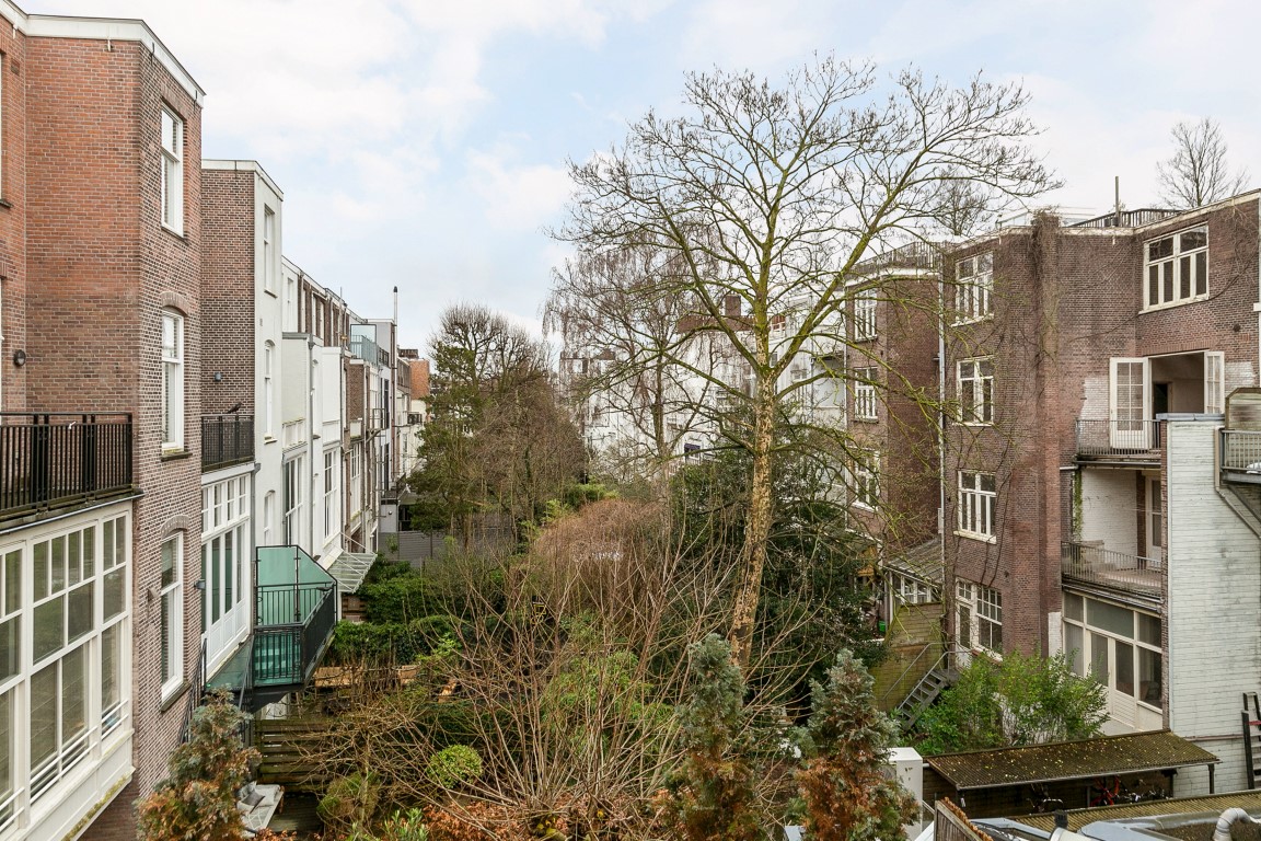 Cornelis Schuytstraat 10-II, Amsterdam, Noord-Holland Nederland, 2 Bedrooms Bedrooms, ,1 BathroomBathrooms,Apartment,For Rent,Cornelis Schuytstraat,2,1244