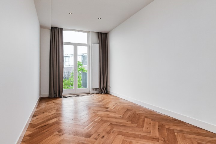 Tesselschadestraat 13-C 1054 ET, Amsterdam, Noord-Holland Nederland, 4 Bedrooms Bedrooms, ,2 BathroomsBathrooms,Apartment,For Rent,Tesselschadestraat,3,1250