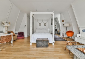 Jan Willem Brouwersstraat 6 1071 LJ, Amsterdam, Noord-Holland Nederland, 7 Bedrooms Bedrooms, ,3 BathroomsBathrooms,House,For Rent,Jan Willem Brouwersstraat,1259
