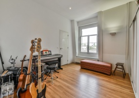 Jan Willem Brouwersstraat 6 1071 LJ, Amsterdam, Noord-Holland Nederland, 7 Bedrooms Bedrooms, ,3 BathroomsBathrooms,House,For Rent,Jan Willem Brouwersstraat,1259