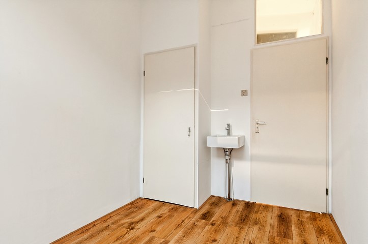 Valeriusstraat 200-II 1075GJ, Amsterdam, Noord-Holland Nederland, 2 Bedrooms Bedrooms, ,1 BathroomBathrooms,Apartment,For Rent,Valeriusstraat ,2,1260