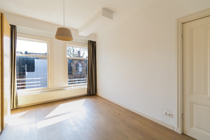 Valeriusstraat 52-II, Amsterdam, Noord-Holland Nederland, 3 Bedrooms Bedrooms, ,2 BathroomsBathrooms,Apartment,For Rent,Valeriusstraat,2,1263