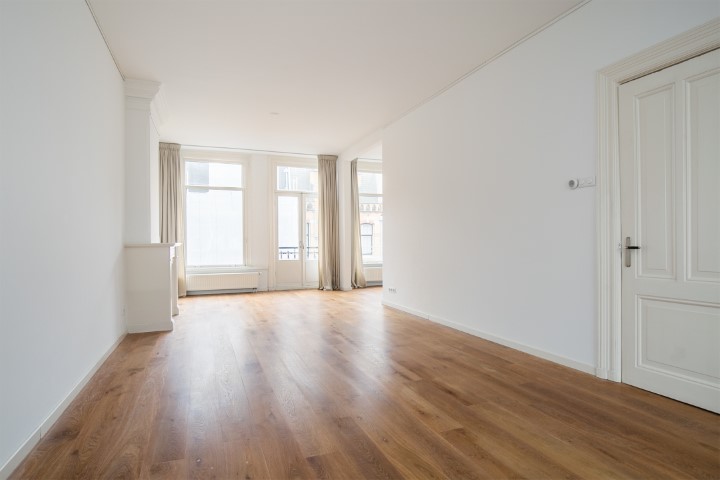 Valeriusstraat 52-II, Amsterdam, Noord-Holland Nederland, 3 Bedrooms Bedrooms, ,2 BathroomsBathrooms,Apartment,For Rent,Valeriusstraat,2,1263