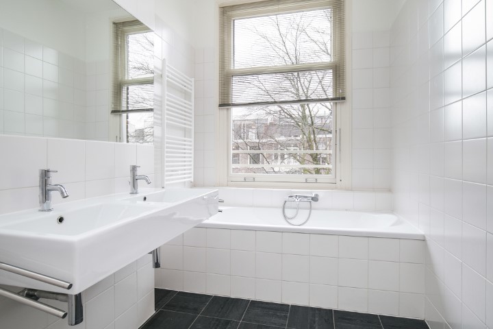 Valeriusstraat 52-II, Amsterdam, Noord-Holland Nederland, 3 Bedrooms Bedrooms, ,2 BathroomsBathrooms,Apartment,For Rent,Valeriusstraat,2,1263