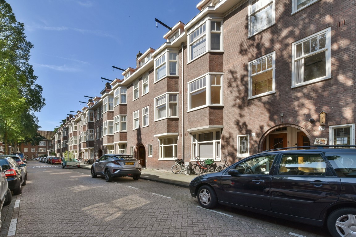 Leiduinstraat 24 HS 1058 SK, Amsterdam, Noord-Holland Netherlands, 2 Slaapkamers Slaapkamers, ,1 BadkamerBadkamers,Appartement,Huur,Leiduinstraat,1,1298