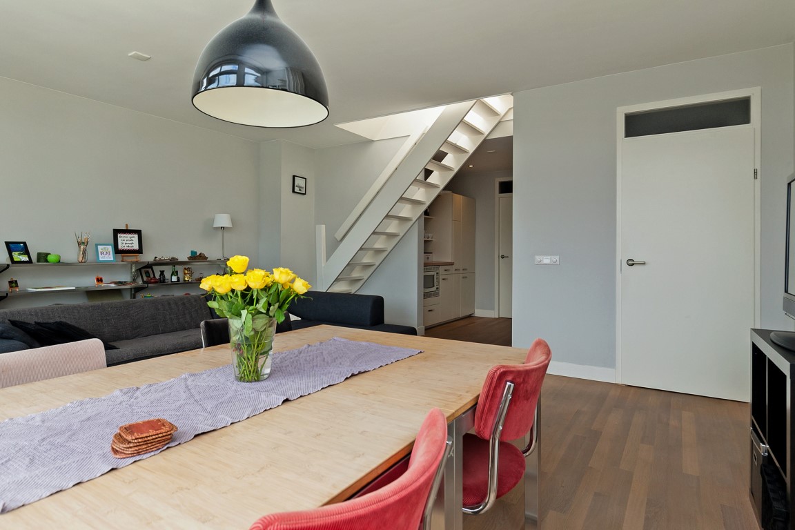 Bilderdijkstraat 79-U, Amsterdam, Noord-Holland Nederland, 1 Bedroom Bedrooms, ,1 BathroomBathrooms,Apartment,For Rent,Bilderdijkstraat,4,1302