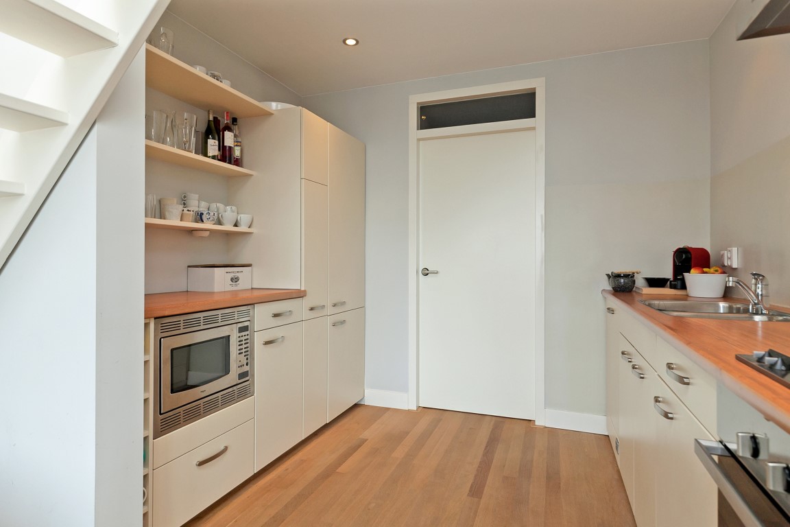 Bilderdijkstraat 79-U, Amsterdam, Noord-Holland Nederland, 1 Bedroom Bedrooms, ,1 BathroomBathrooms,Apartment,For Rent,Bilderdijkstraat,4,1302