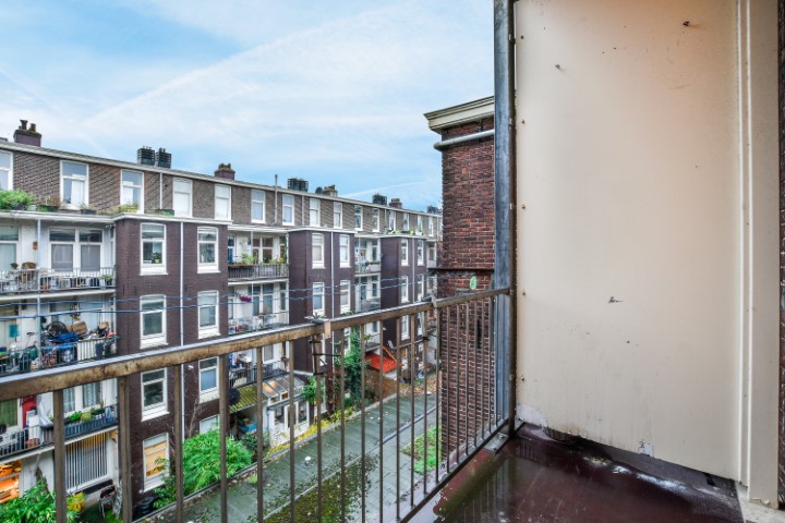Elisabeth Wolffstraat 80 III, Amsterdam, Noord-Holland Nederland, 3 Slaapkamers Slaapkamers, ,1 BadkamerBadkamers,Appartement,Huur,Elisabeth Wolffstraat,3,1346