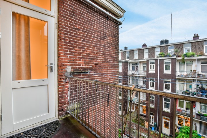 Elisabeth Wolffstraat 80 III, Amsterdam, Noord-Holland Nederland, 3 Slaapkamers Slaapkamers, ,1 BadkamerBadkamers,Appartement,Huur,Elisabeth Wolffstraat,3,1346