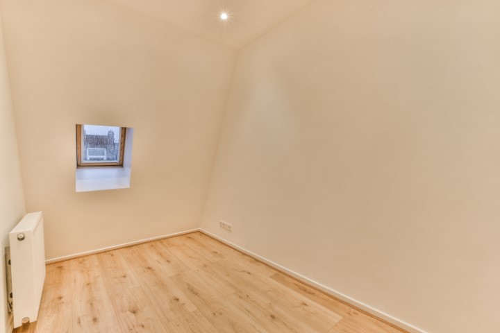 Elisabeth Wolffstraat 80 III, Amsterdam, Noord-Holland Nederland, 3 Slaapkamers Slaapkamers, ,1 BadkamerBadkamers,Appartement,Huur,Elisabeth Wolffstraat,3,1346