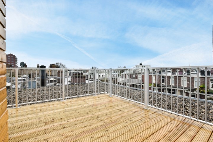 Elisabeth Wolffstraat 80 III, Amsterdam, Noord-Holland Nederland, 3 Slaapkamers Slaapkamers, ,1 BadkamerBadkamers,Appartement,Huur,Elisabeth Wolffstraat,3,1346
