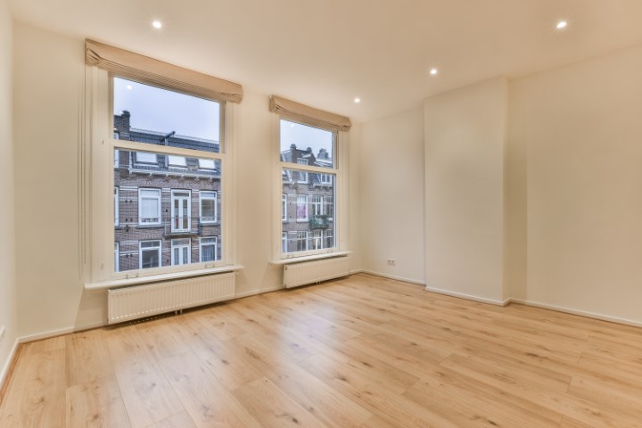 Elisabeth Wolffstraat 80 III, Amsterdam, Noord-Holland Nederland, 3 Slaapkamers Slaapkamers, ,1 BadkamerBadkamers,Appartement,Huur,Elisabeth Wolffstraat,3,1346