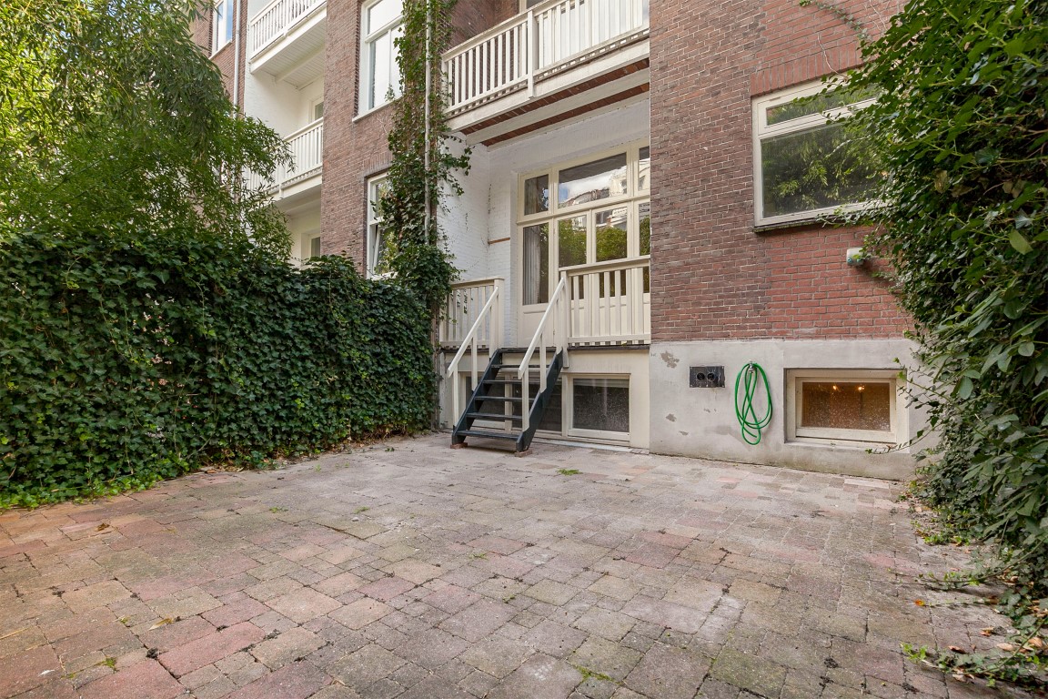 Valeriusstraat 110-huis, Amsterdam, Noord-Holland Netherlands, 6 Slaapkamers Slaapkamers, ,2 BadkamersBadkamers,Appartement,Huur,Valeriusstraat,1367