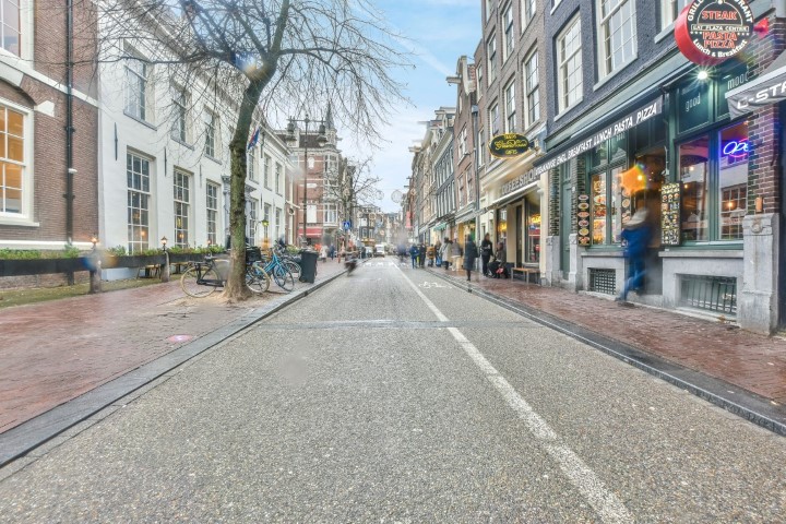 Haarlemmerstraat 58-I, Amsterdam, Noord-Holland Nederland, 2 Slaapkamers Slaapkamers, ,1 BadkamerBadkamers,Appartement,Huur,Haarlemmerstraat,1,1368