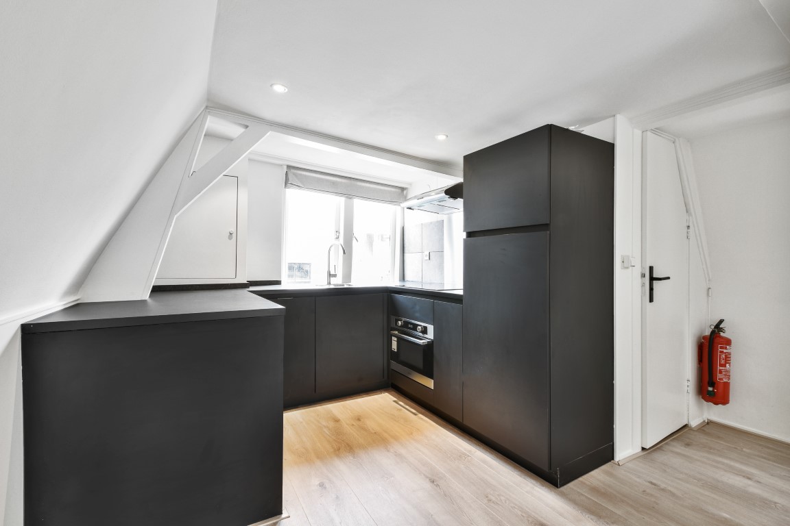 Nieuwezijds Kolk 12 III 1012 PV, Amsterdam, Noord-Holland Netherlands, 1 Bedroom Bedrooms, ,1 BathroomBathrooms,Apartment,For Rent,Nieuwezijds Kolk,3,1441