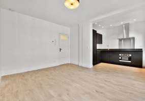 Van Walbeeckstraat 48 III, Amsterdam, Noord-Holland Nederland, 2 Slaapkamers Slaapkamers, ,1 BadkamerBadkamers,Appartement,Huur,Van Walbeeckstraat 48 III,1,1478