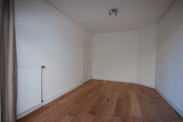 Van Tuyll van Serooskerkenweg 138 II 1076 JT, Amsterdam, Noord-Holland Nederland, 2 Bedrooms Bedrooms, ,1 BathroomBathrooms,Apartment,For Rent,Van Tuyll van Serooskerkenweg,2,1491