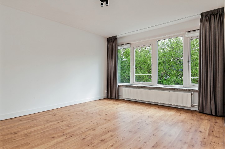 Amstelveenseweg 332 III 1076 CT, Amsterdam, Noord-Holland Nederland, 2 Slaapkamers Slaapkamers, ,1 BadkamerBadkamers,Appartement,Huur,Amstelveenseweg 332 III,1499