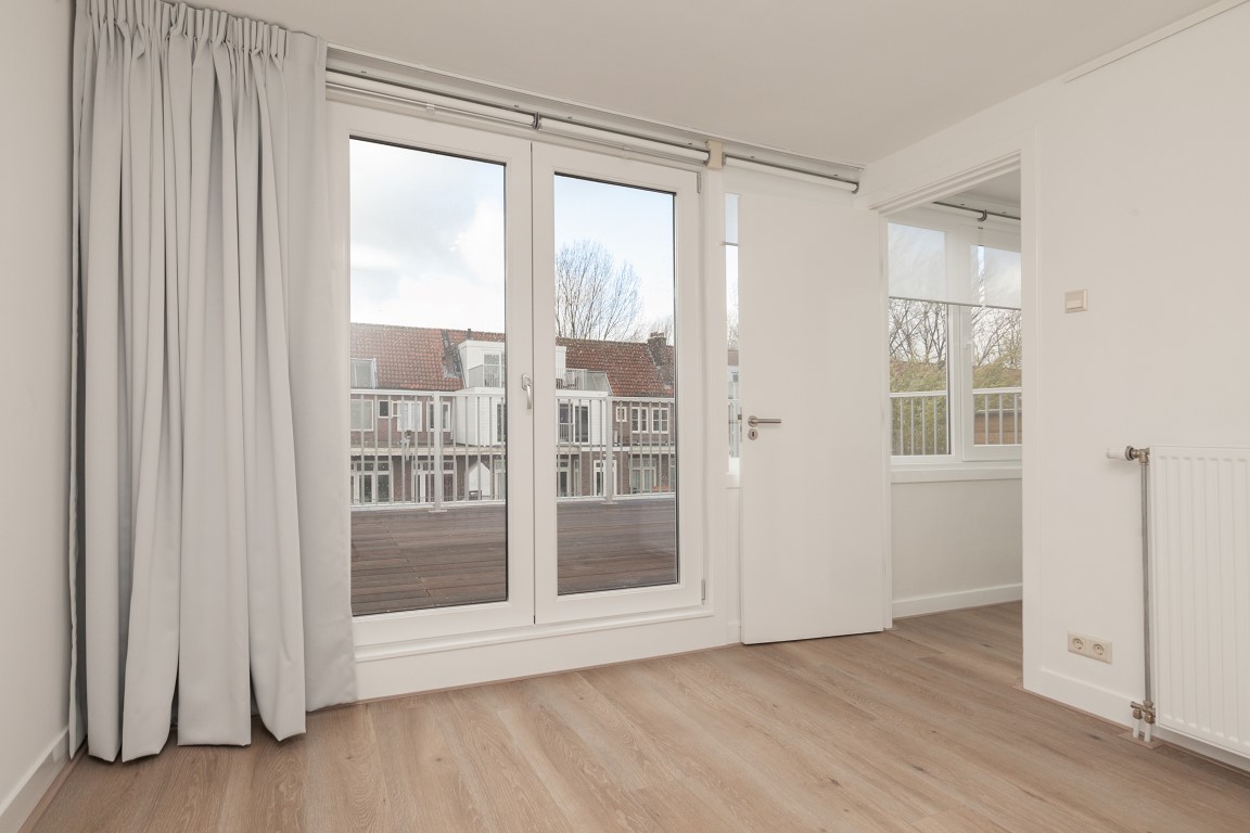 Van Walbeeckstraat 77-III,Amsterdam,Noord-Holland Nederland,3 Bedrooms Bedrooms,2 BathroomsBathrooms,Apartment,Van Walbeeckstraat,3,1055