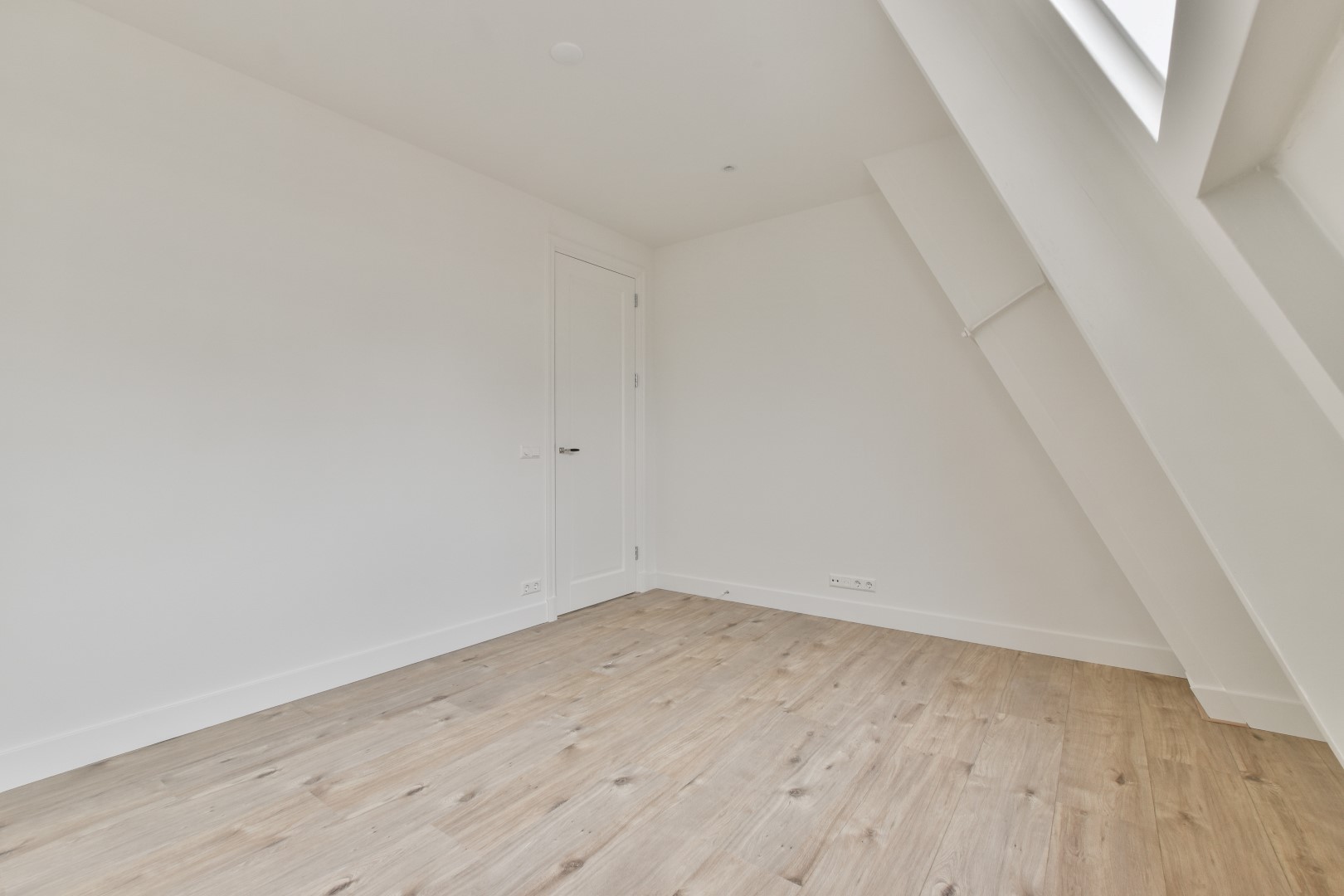 Eerste Helmersstraat 205 E 1054 DV, Amsterdam, Noord-Holland Nederland, 3 Slaapkamers Slaapkamers, ,1 BadkamerBadkamers,Appartement,Huur,Eerste Helmersstraat 205 E,1536