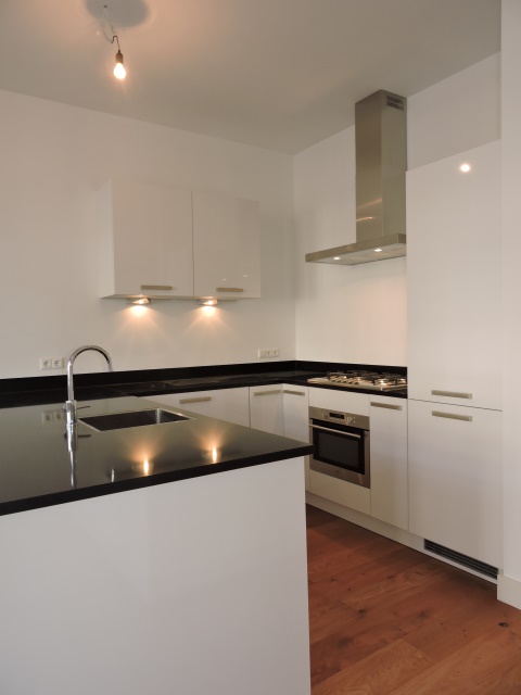 De Clercqstraat 87-II, Amsterdam, Noord-Holland Nederland, 2 Slaapkamers Slaapkamers, ,1 BadkamerBadkamers,Appartement,Huur,De Clercqstraat ,2,1592