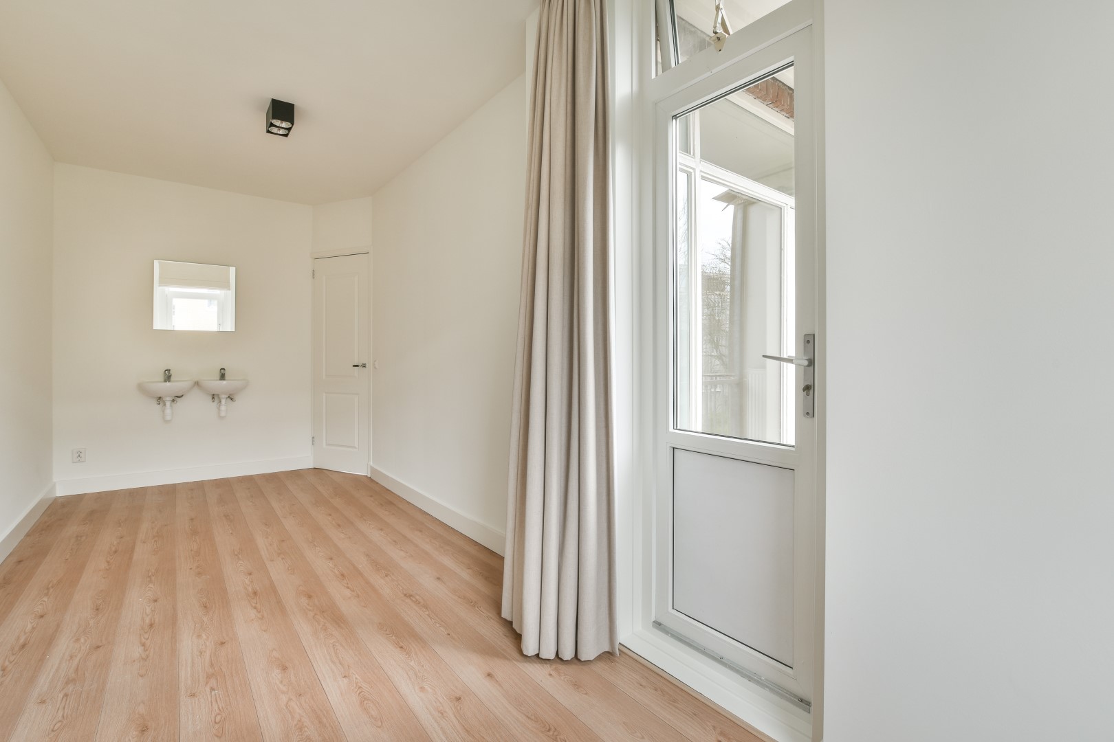 Borgerstraat 219-II 1053 PL, Amsterdam, Noord-Holland Nederland, 2 Bedrooms Bedrooms, ,1 BathroomBathrooms,Apartment,For Rent,Borgerstraat,2,1607