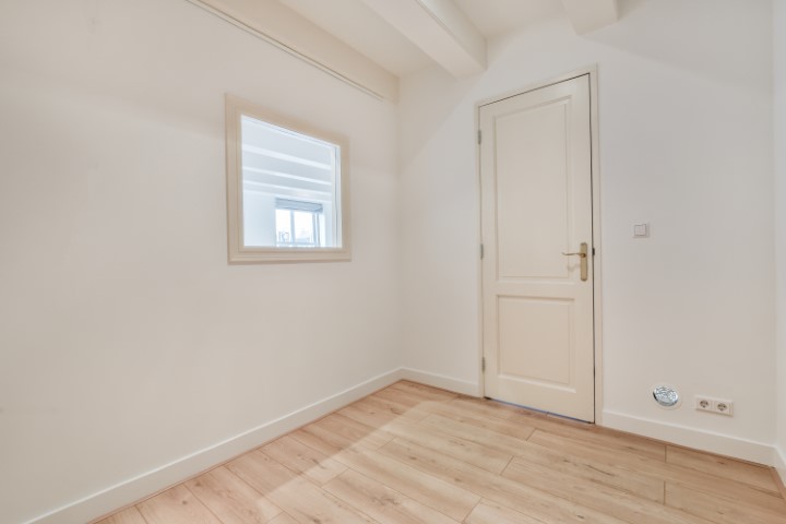 Keizersgracht 451 II 1017 DK, Amsterdam, Noord-Holland Netherlands, 2 Bedrooms Bedrooms, ,1 BathroomBathrooms,Apartment,For Rent,Keizersgracht 451 II,2,1625