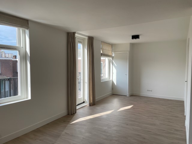 Brederodestraat 103 1054 VD, Amsterdam, Noord-Holland Nederland, 2 Slaapkamers Slaapkamers, ,1 BadkamerBadkamers,Appartement,Huur,Brederodestraat,4,1628