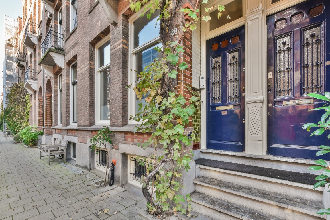 Valeriusstraat 50 hs 1071MK, Amsterdam, Noord-Holland Nederland, 5 Bedrooms Bedrooms, ,2 BathroomsBathrooms,Apartment,For Rent,Valeriusstraat,1651