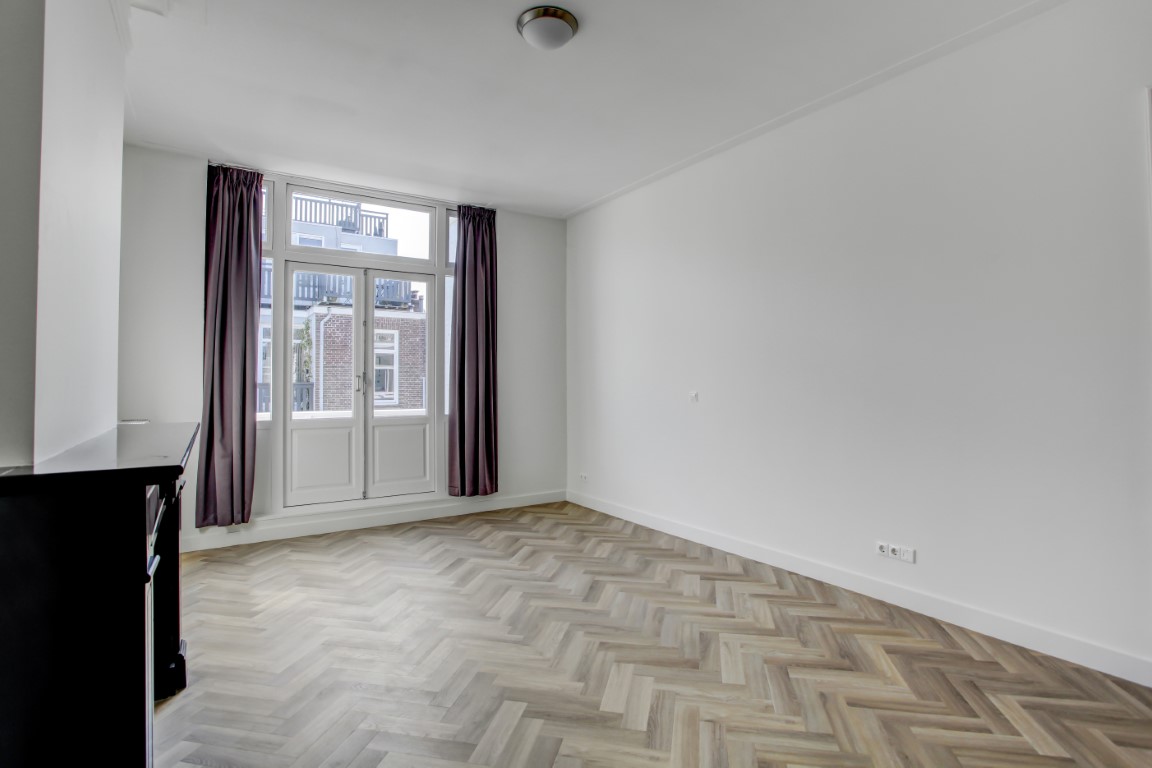 Nicolaas Maesstraat 83 II, Amsterdam, Noord-Holland Nederland, 3 Bedrooms Bedrooms, ,2 BathroomsBathrooms,Apartment,For Rent,Nicolaas Maesstraat ,2,1673