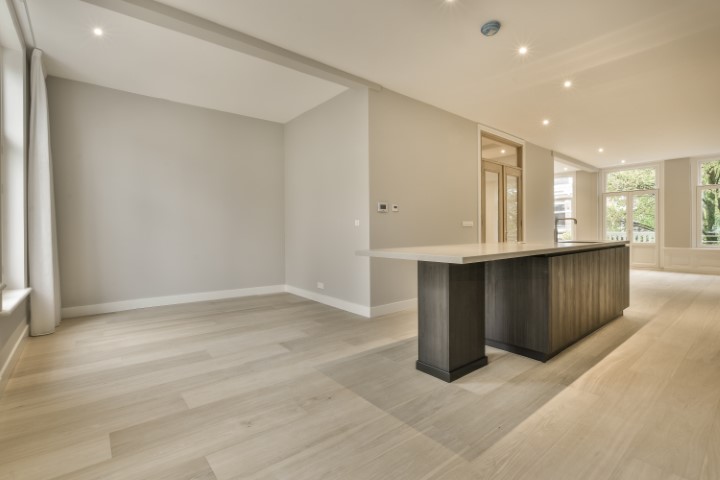 Willemsparkweg 61-II 1071 GS, Amsterdam, Noord-Holland Nederland, 4 Bedrooms Bedrooms, ,2 BathroomsBathrooms,Apartment,For Rent,Willemsparkweg 61-II,1682