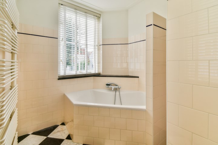 Kerkstraat 406, Amsterdam, Noord-Holland Netherlands, 4 Bedrooms Bedrooms, ,3 BathroomsBathrooms,House,For Rent,Kerkstraat,1689