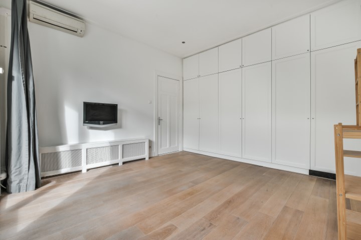 Johannes Verhulststraat 187 H, Amsterdam, Noord-Holland Netherlands, 5 Bedrooms Bedrooms, ,2 BathroomsBathrooms,Apartment,For Rent,Johannes Verhulststraat,1691