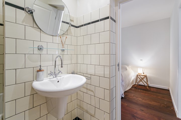 Barentszstraat 232 1013 NT, Amsterdam, Noord-Holland Nederland, 1 Bedroom Bedrooms, ,1 BathroomBathrooms,Apartment,For Rent,Barentszstraat,1704