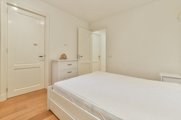 Johannes Verhulststraat 193 H 1075 HA, Amsterdam, Noord-Holland Nederland, 4 Slaapkamers Slaapkamers, ,3 BadkamersBadkamers,Appartement,Huur,Johannes Verhulststraat ,1707