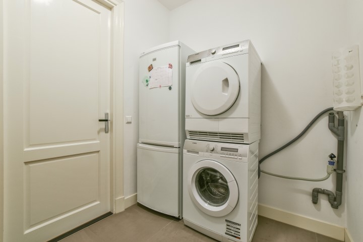 Johannes Verhulststraat 193 H 1075 HA, Amsterdam, Noord-Holland Nederland, 4 Slaapkamers Slaapkamers, ,3 BadkamersBadkamers,Appartement,Huur,Johannes Verhulststraat ,1707