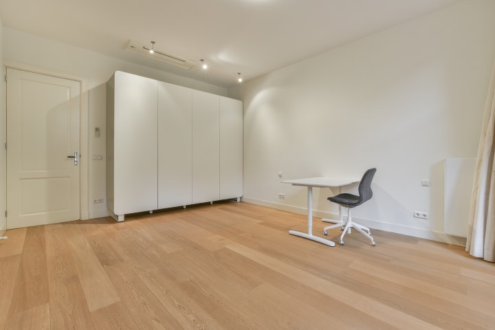 Johannes Verhulststraat 193 H 1075 HA, Amsterdam, Noord-Holland Nederland, 4 Slaapkamers Slaapkamers, ,3 BadkamersBadkamers,Appartement,Huur,Johannes Verhulststraat ,1707