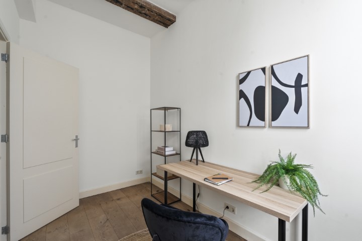 Singel 72 C 1015 AC, Amsterdam, Noord-Holland Nederland, 2 Bedrooms Bedrooms, ,1 BathroomBathrooms,Apartment,For Rent,Singel,1,1716