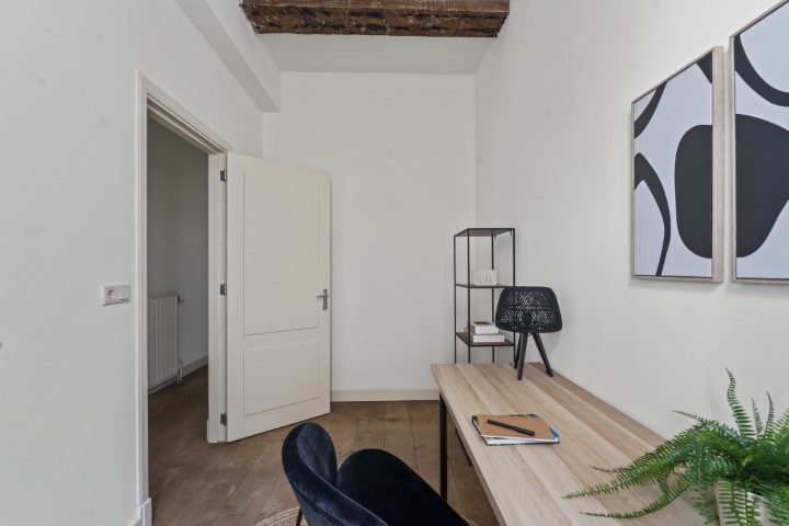 Singel 72 C 1015 AC, Amsterdam, Noord-Holland Nederland, 2 Bedrooms Bedrooms, ,1 BathroomBathrooms,Apartment,For Rent,Singel,1,1716