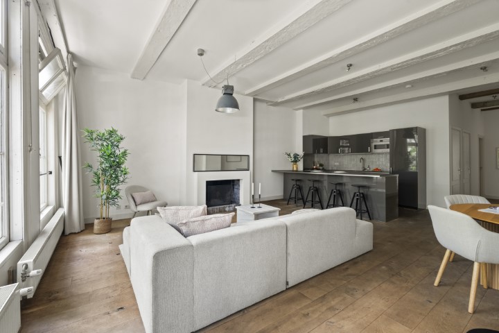 Singel 72 C 1015 AC, Amsterdam, Noord-Holland Nederland, 2 Bedrooms Bedrooms, ,1 BathroomBathrooms,Apartment,For Rent,Singel,1,1716